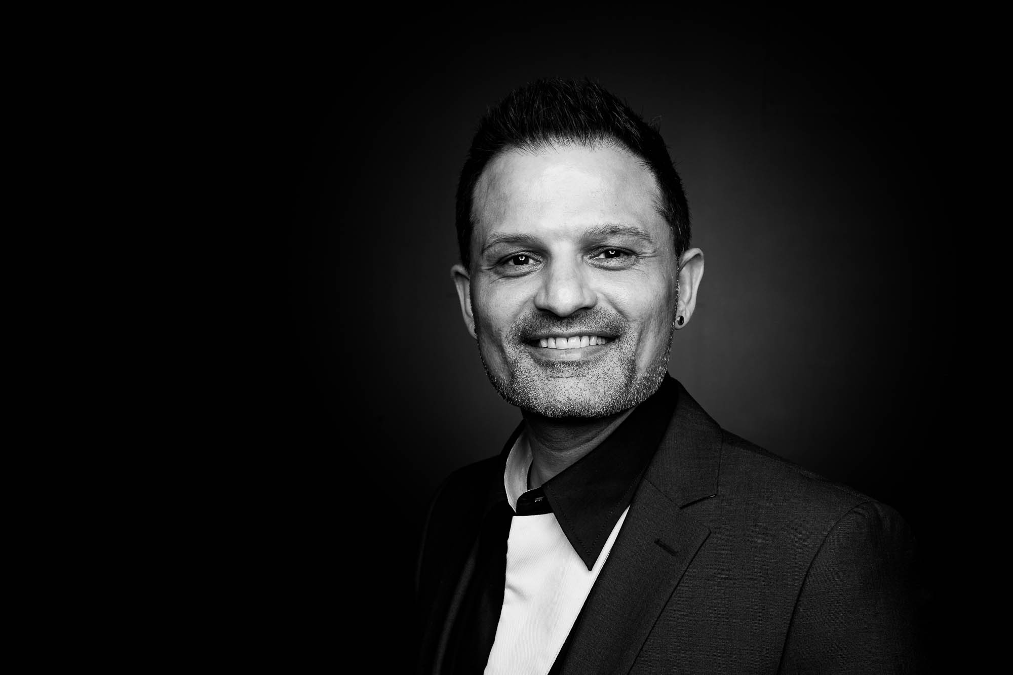 Export x3 Headshot  06114 Dez 01 2019 Headshot  Miro Nicole Nadine